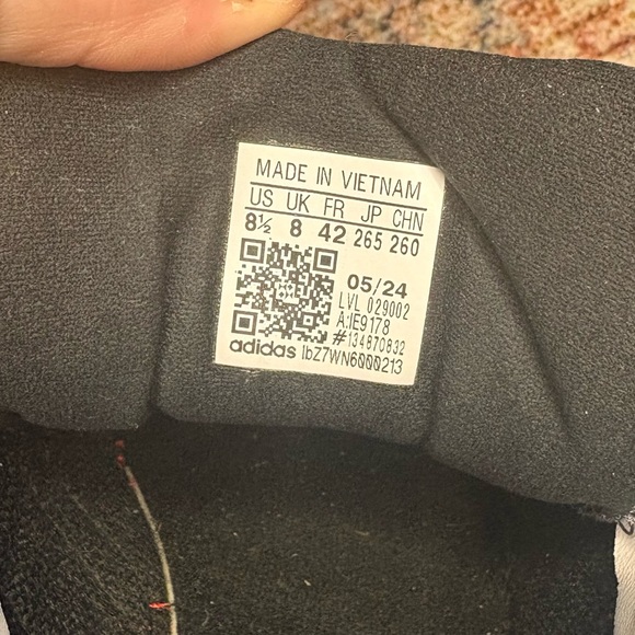 Adidas Black and Red Samba Sneakers size 8.5 women’s - Picture 11 of 13